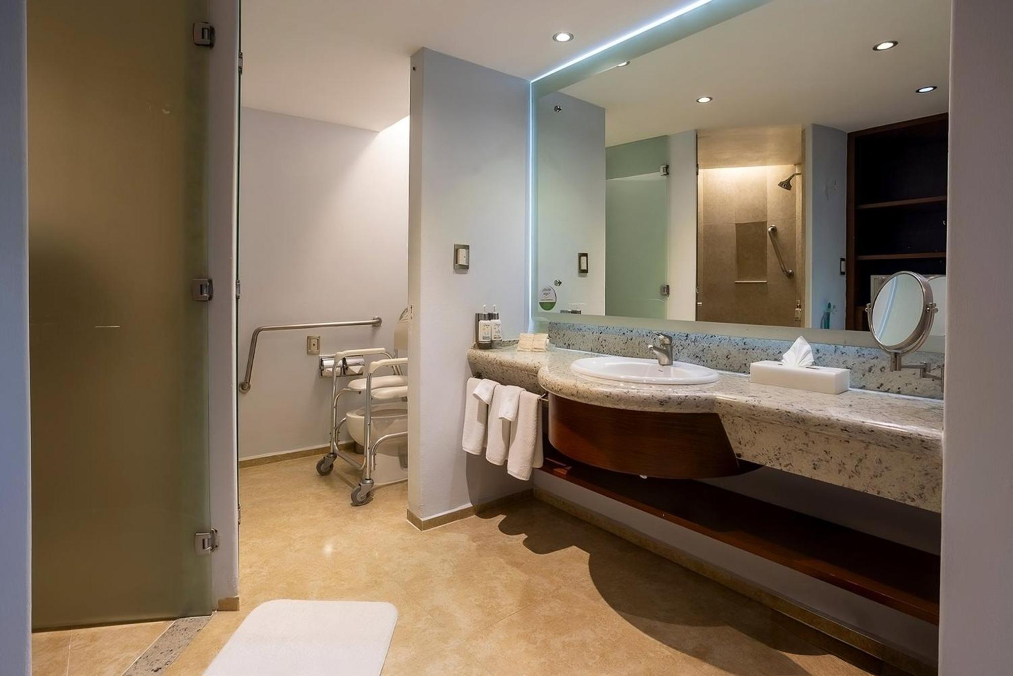 Holiday Inn Puebla Finsa By Ihg Ngoại thất bức ảnh