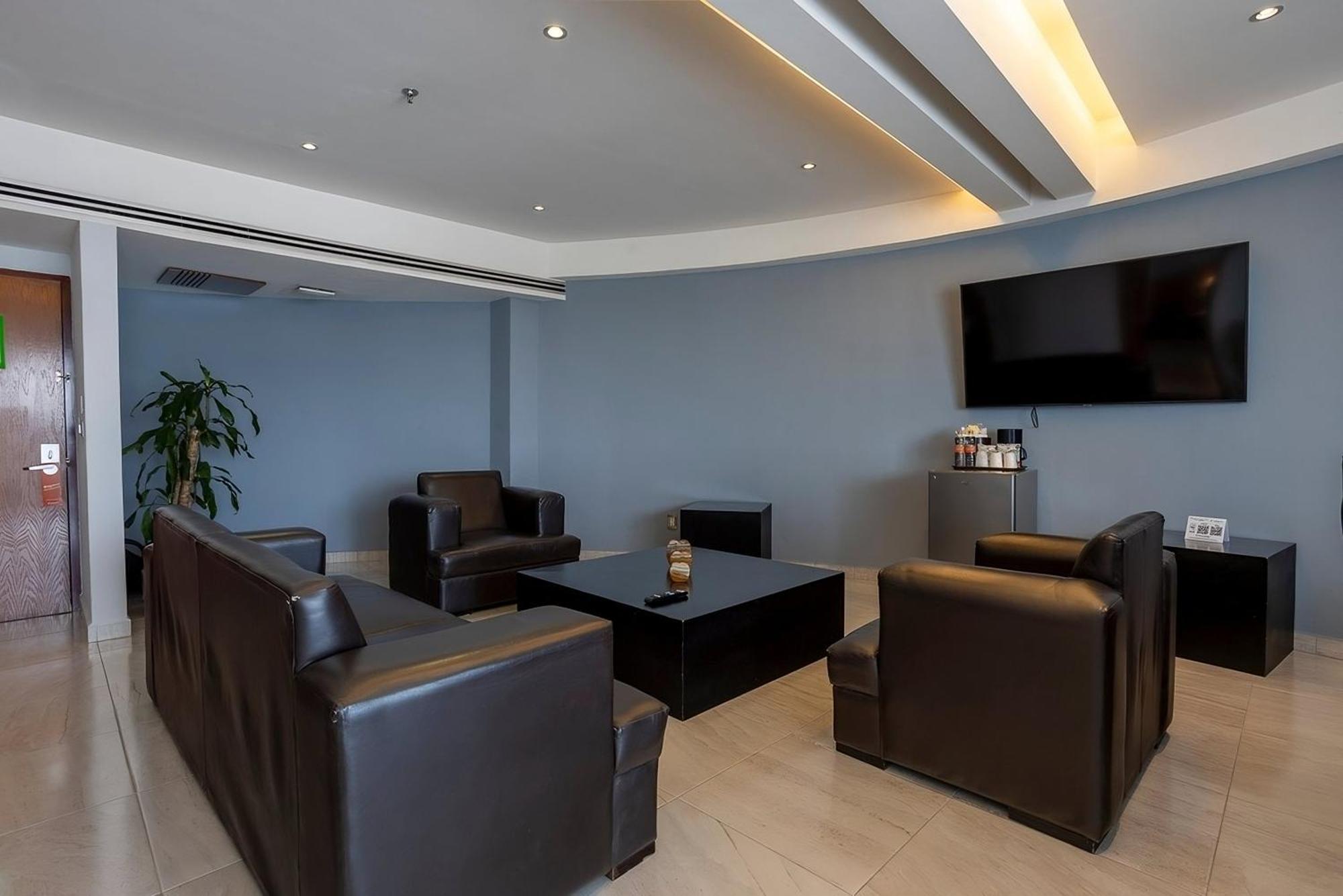 Holiday Inn Puebla Finsa By Ihg Ngoại thất bức ảnh