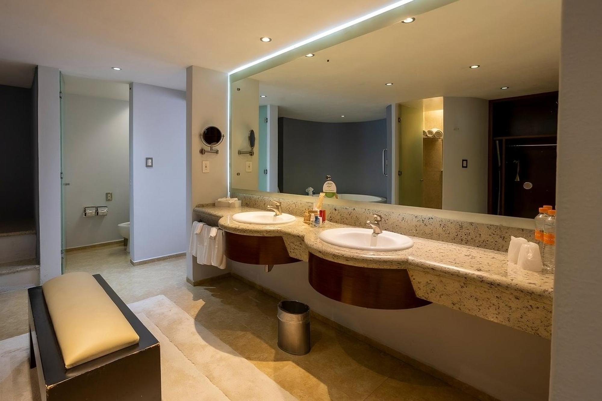 Holiday Inn Puebla Finsa By Ihg Ngoại thất bức ảnh