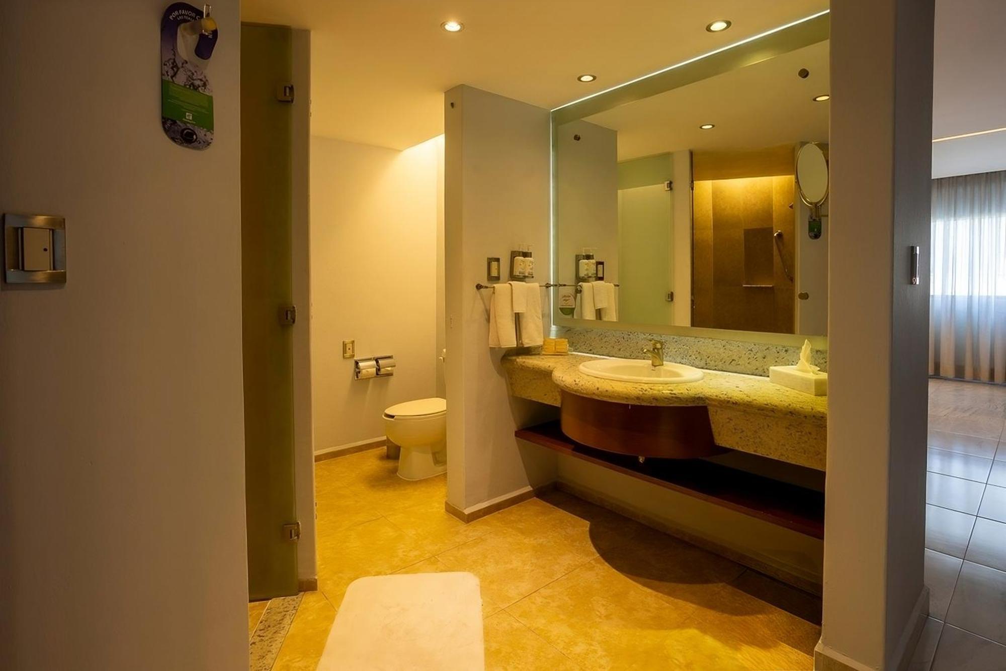 Holiday Inn Puebla Finsa By Ihg Ngoại thất bức ảnh